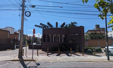 CASA EN RENTA EN PLAZUELAS DE ZEREZOTLA,  PARA PERSONAS DE 3A EDAD CON ELEVADOR