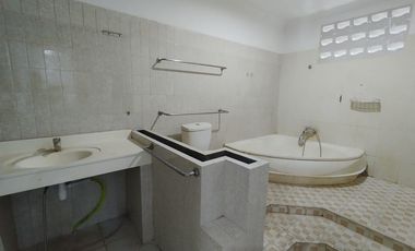 Rumah Bisa Untuk Kantor Di Griya Indah Jl. Godean  KM 3 Dekat UGM