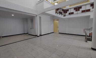 Rumah Bisa Untuk Kantor Di Griya Indah Jl. Godean  KM 3 Dekat UGM