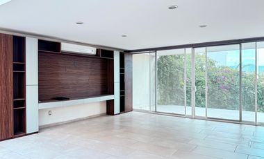 Casa en RENTA en el campestre