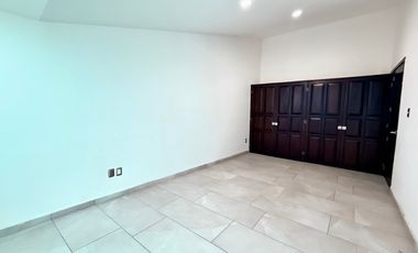 Casa en RENTA en el campestre