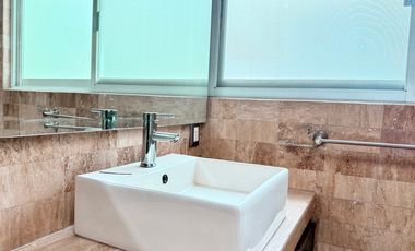 Casa en RENTA en el campestre