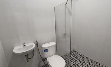 Rumah 2 lantai Cantik Modern selangkah ke stasiun jurangmangu