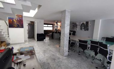 Casa Remodelada con Acabados Premium
