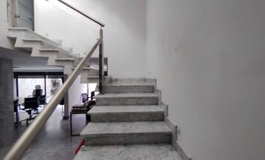 Casa Remodelada con Acabados Premium