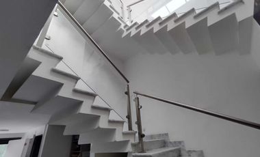 Casa Remodelada con Acabados Premium