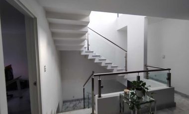 Casa Remodelada con Acabados Premium