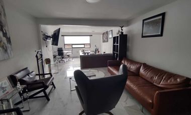 Casa Remodelada con Acabados Premium