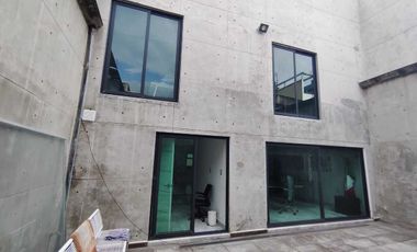 Casa Remodelada con Acabados Premium