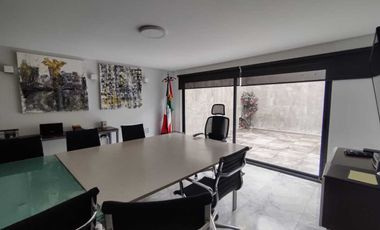 Casa Remodelada con Acabados Premium