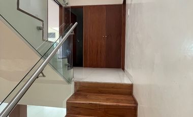 Renta de increíble casa en colinas del sur