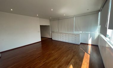 Renta de increíble casa en colinas del sur