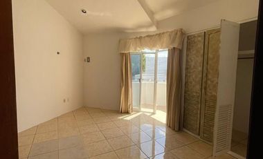 CASA EN RENTA EN CAMPECHE: FRACC.LOMAS DE LAS FLORES