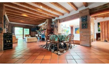 Espectacular Casa Campestre en Rionegro