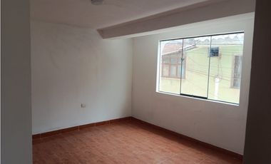 VENDO CASA DE 151 M2 EN SANTA ROSA SAN SEBASTIAN URB MANANTIALES