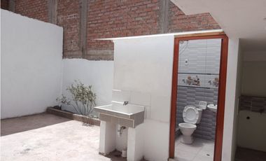 VENDO CASA DE 151 M2 EN SANTA ROSA SAN SEBASTIAN URB MANANTIALES