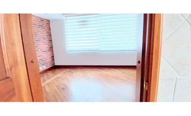 Venta Casa en El Poblado Alto con Jardín Privado. 2 Niveles