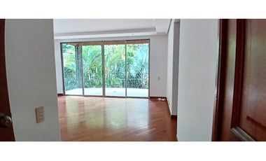Venta Casa en El Poblado Alto con Jardín Privado. 2 Niveles
