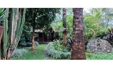 Venta Casa en El Poblado Alto con Jardín Privado. 2 Niveles