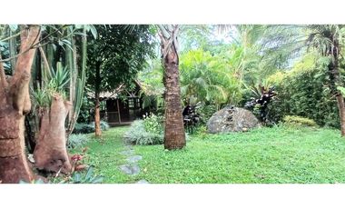 Venta Casa en El Poblado Alto con Jardín Privado. 2 Niveles