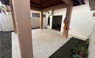 BETANIA / VILLA CACERES / 299M / 4 HABITACIONES / TERRAZA / JACUZZI JC