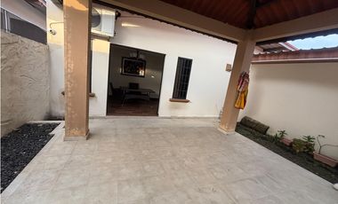 BETANIA / VILLA CACERES / 299M / 4 HABITACIONES / TERRAZA / JACUZZI JC