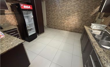 BETANIA / VILLA CACERES / 299M / 4 HABITACIONES / TERRAZA / JACUZZI JC