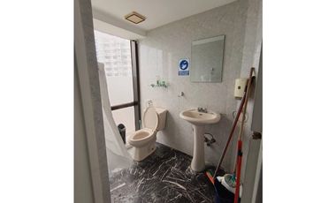 SE VENDE | oficina torre BAC