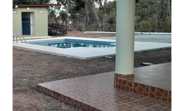 CHAME / NUEVA GORGONA / 2000M / 3 HABITACIONES / 5 PARKING / PISCINA