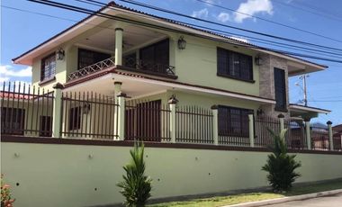 BRISAS DEL GOLF / 463 M2 / 5 HABITACION / 2 PARKING / ESQUINA / DUPLEX