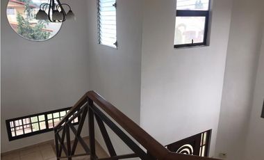 BRISAS DEL GOLF / 463 M2 / 5 HABITACION / 2 PARKING / ESQUINA / DUPLEX