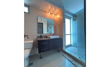 Apartamento tipo Loft en Alquiler en El Cangrejo 1 recámara 112m2