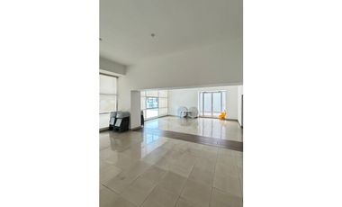 Apartamento tipo Loft en Alquiler en El Cangrejo 1 recámara 112m2