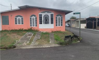 SE VENDE CASA EN VILLA BELEN.