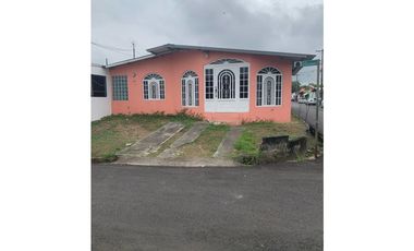 SE VENDE CASA EN VILLA BELEN.