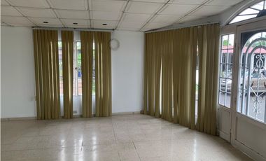 SE VENDE CASA EN VILLA BELEN.