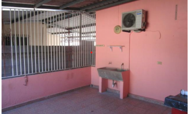 SE VENDE CASA EN VILLA BELEN.