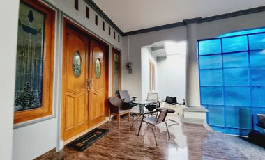 Rumah Mewah 1,5Lt Luas Strategis Akses Jln Lebar di Solo