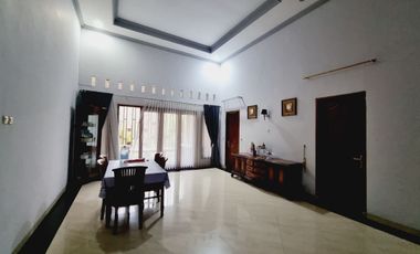 Rumah Mewah 1,5Lt Luas Strategis Akses Jln Lebar di Solo