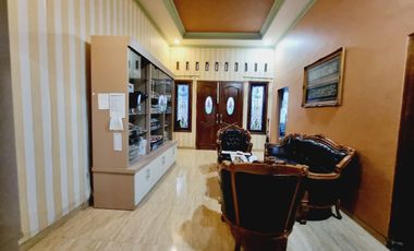 Rumah Mewah 1,5Lt Luas Strategis Akses Jln Lebar di Solo