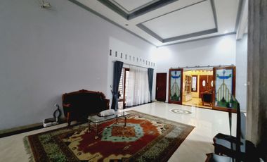 Rumah Mewah 1,5Lt Luas Strategis Akses Jln Lebar di Solo