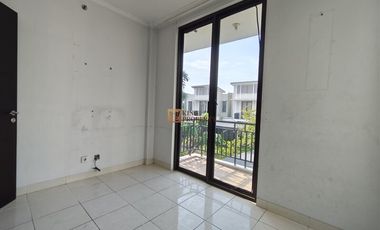 Strategis Sewa Rumah 2Lt. Unfurnished di Perumahan Cosmo Park Atas Mall Thamrin City Dekat ke Grand Indonesia, Thamrin & Stasiun