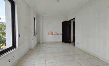 Strategis Sewa Rumah 2Lt. Unfurnished di Perumahan Cosmo Park Atas Mall Thamrin City Dekat ke Grand Indonesia, Thamrin & Stasiun