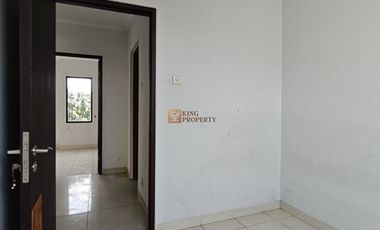 Strategis Sewa Rumah 2Lt. Unfurnished di Perumahan Cosmo Park Atas Mall Thamrin City Dekat ke Grand Indonesia, Thamrin & Stasiun