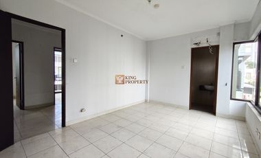 Strategis Sewa Rumah 2Lt. Unfurnished di Perumahan Cosmo Park Atas Mall Thamrin City Dekat ke Grand Indonesia, Thamrin & Stasiun