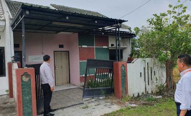 RUMAH DI PERUM GRIYA MUTIARA MUNGGUT F-24, MUNGGUT, WUNGU MADIUN