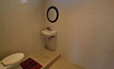 rumah tengah kota simpang lima lengkong 2 lantai