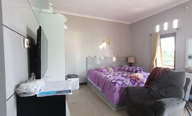 Rumah Mewah dan Ruang Futsal Strategis di Surakarta