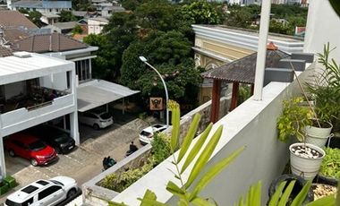 Dijual Luxury Home Puri Mansion – 4+1 BR, 3,5 Lt, Rooftop Garden