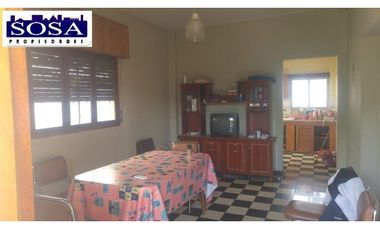 Casa en venta en G. Catan, Buenos Aires Calle: Martinez Nº 460
